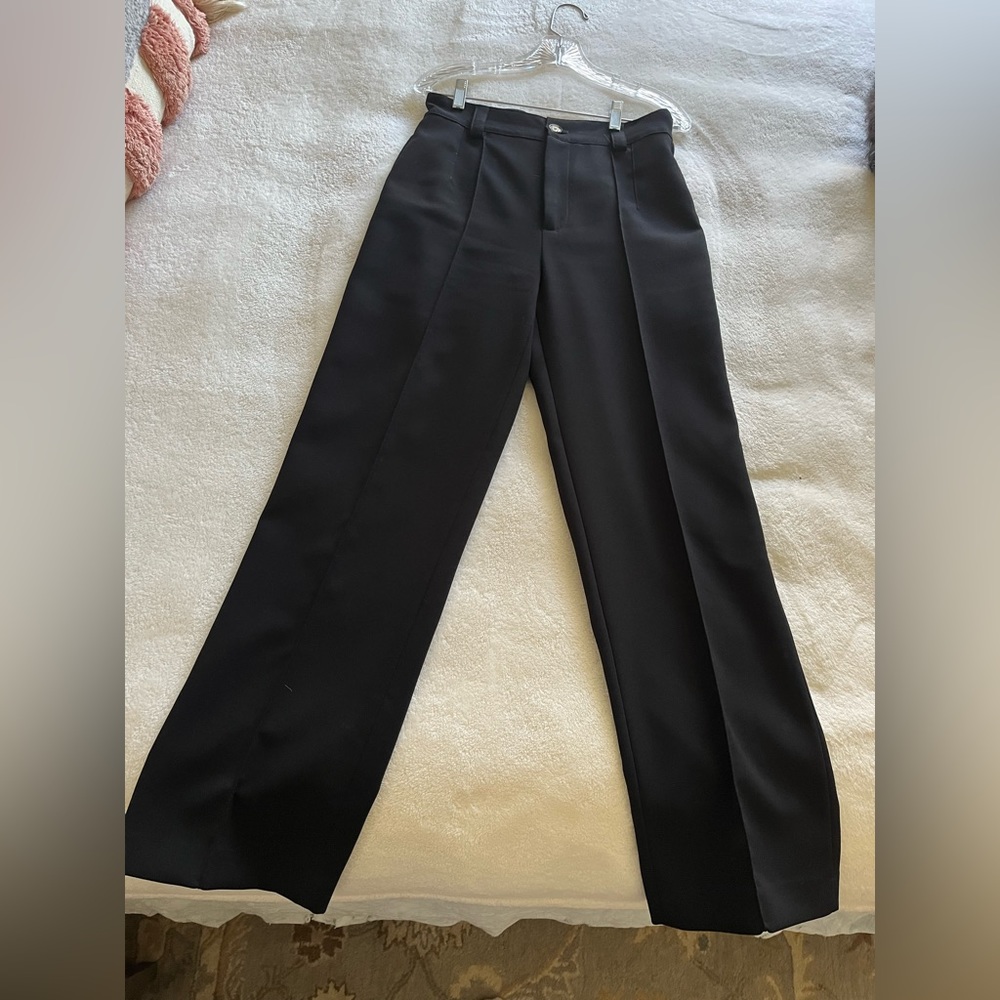 Trendy, Wide-Legged Zara Trousers
